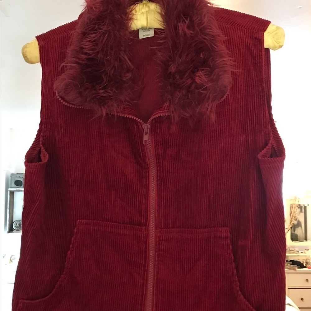 Reference Clothing Maroon Corduroy Zip Up Vest - Picture 3 of 6